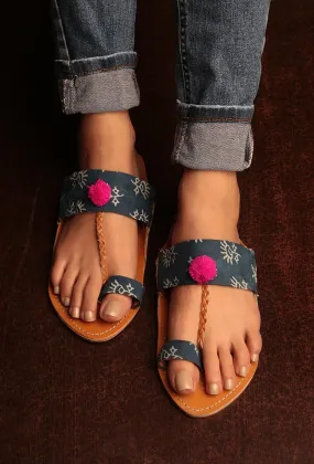 Com Dabu Print Kolhapuri Inspired Chappal