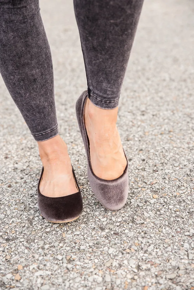 Lookin' Fine Velvet Flats