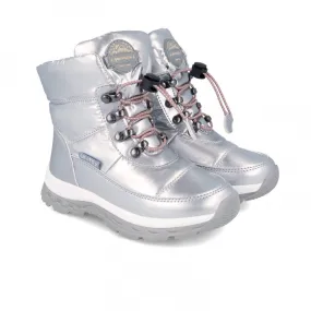 Silver water resistant boot