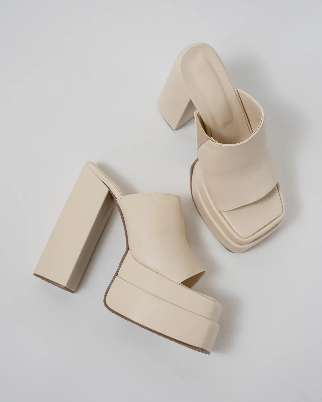 The Statement Heel Offwhite